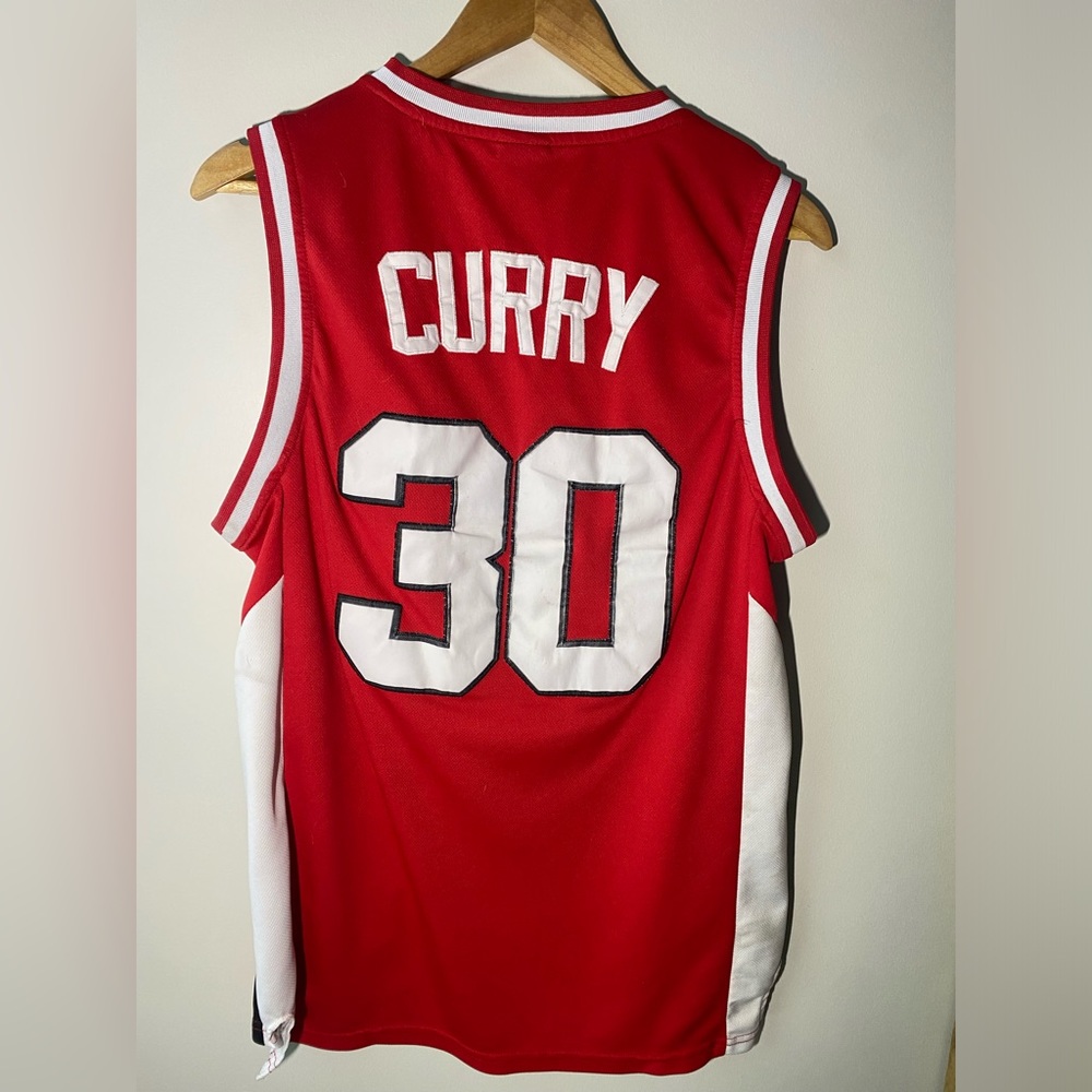 Men’s retro Nike Stephen Curry jersey stitched.